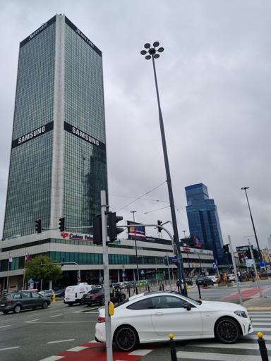 Mrakodrapů tam mají spoustu a jsou i docela pěkné!