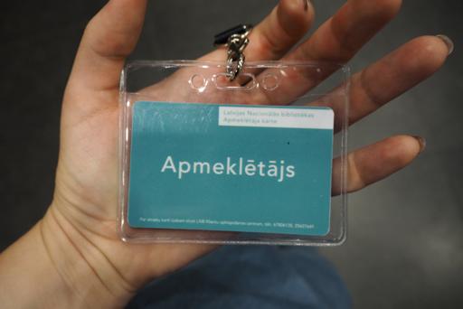 Kartička návštěvníka, kterou jsme museli mít stále na krku