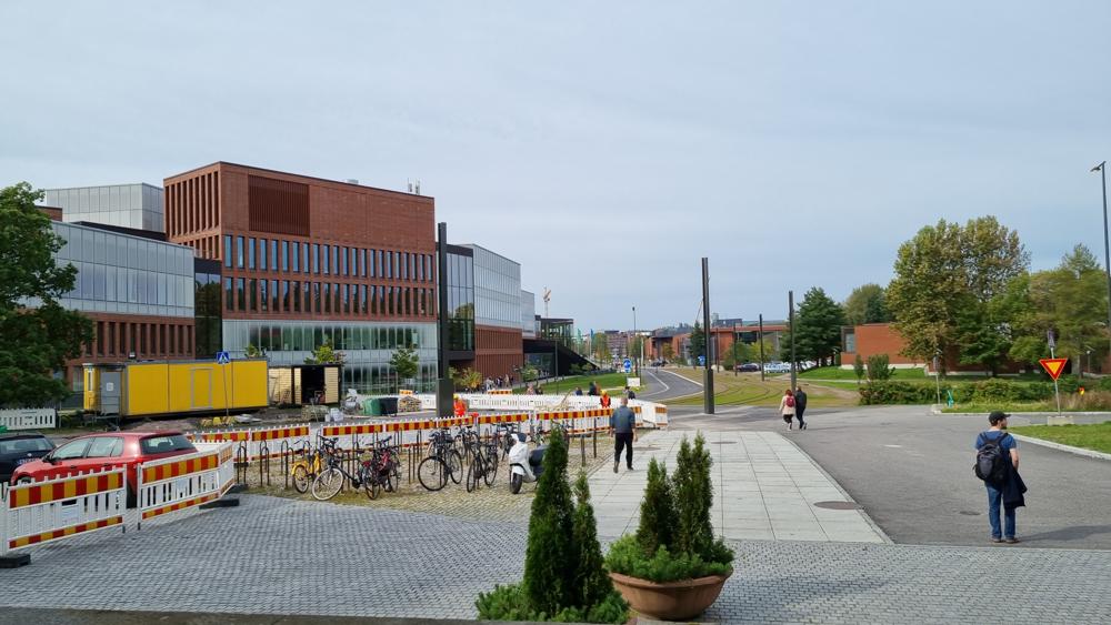 Nová budova umění a businessu